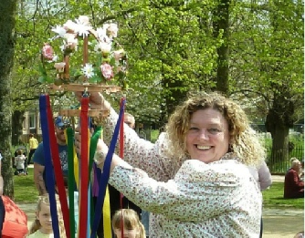 setting up the maypole, Winchester